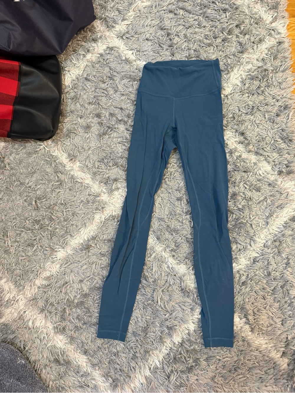 Lululemon women’s High-Waist Active Leggings in Teal